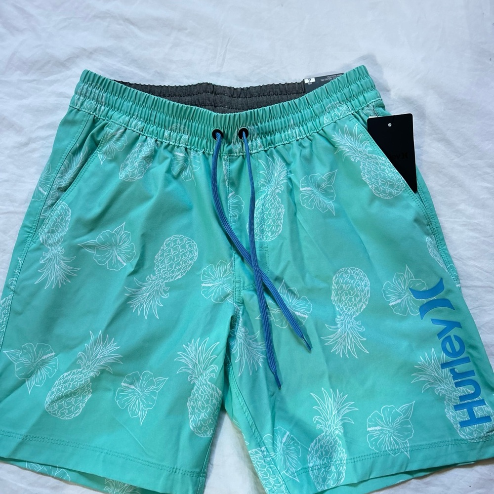 Swim Shorts aqua pineapples 🍍 design